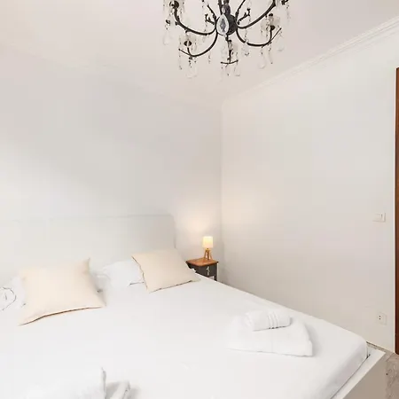 La Cuse Vue Imprenable, Calme, Parking *